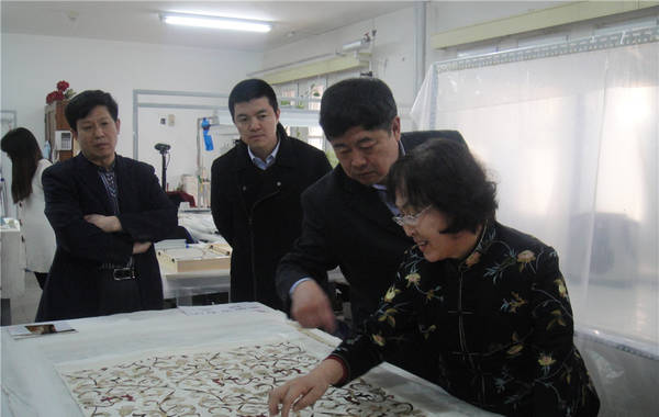 与故宫院长单霁翔.jpg