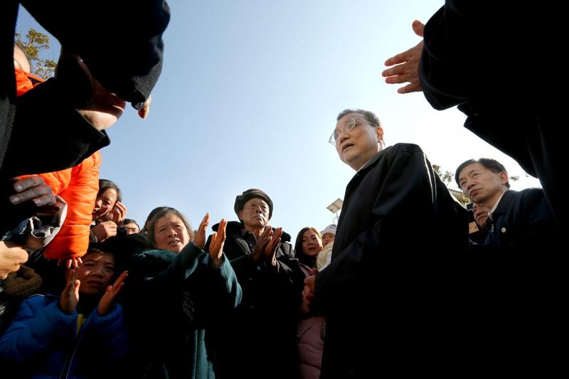 总理出面帮农民工讨工钱了。惟愿地方政府能够摆正位置，依法办事，在切实维护劳动者权益的同时，锐意改革，创新制度，真正践行“放管服”，释放并激发社会的创造力.jpg