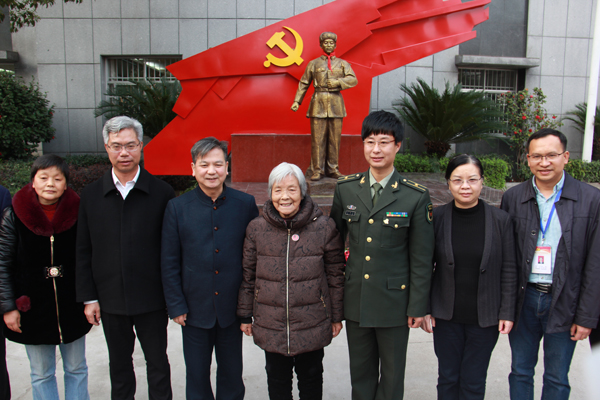 龚全珍03.jpg