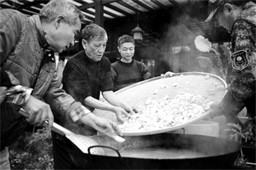 聚龙1.jpg