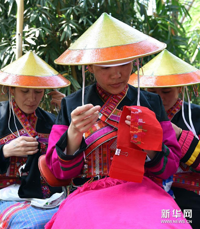 傣乡多彩民族1_副本.jpg