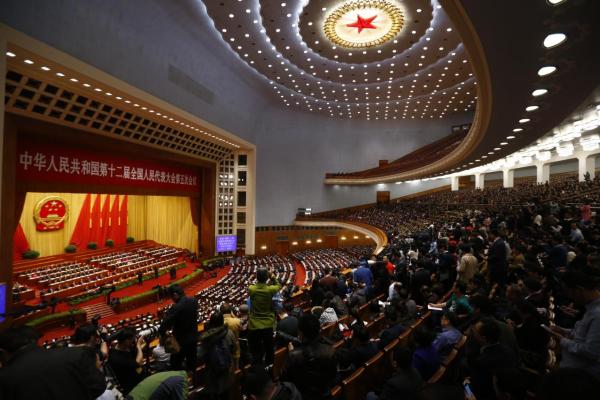 2017年3月15日十二届全国人大五次会议在京闭幕，审议通过民法总则.jpg