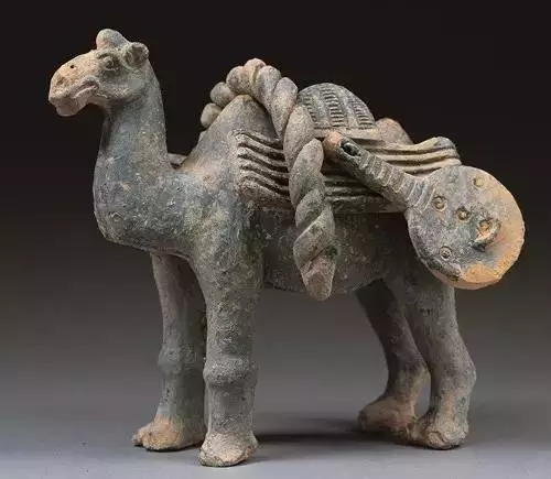 灰陶载物骆驼 北朝 陕西历史博物馆藏_副本.jpg