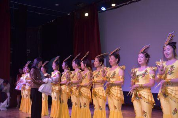 西班牙马德里孔子学院举行10周年庆典02_副本.jpg