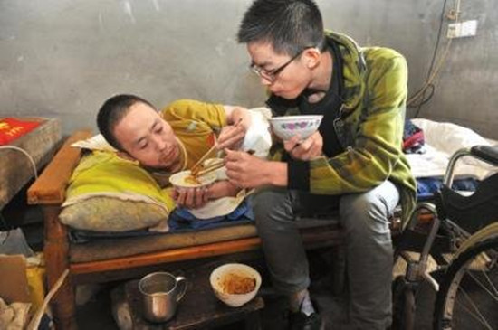 背着爸爸上学_副本.jpg