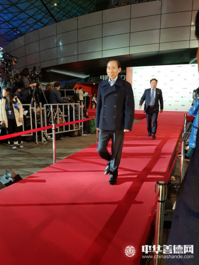 2 龙宇翔步入会场_1.jpg