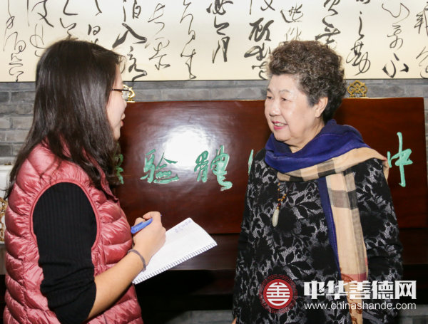 穆学芳_1.jpg