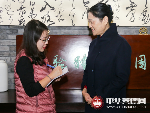 王颖_1.jpg
