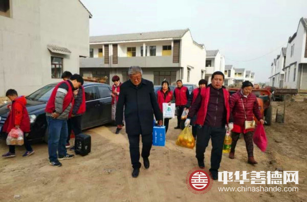衡水好人网看望抗战老兵.jpg