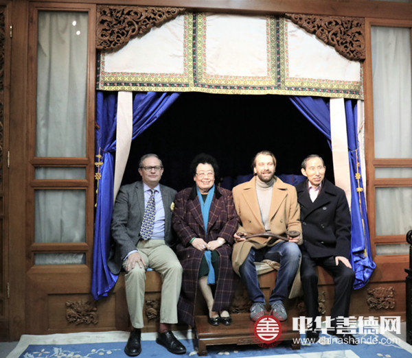 3 合影_副本.jpg