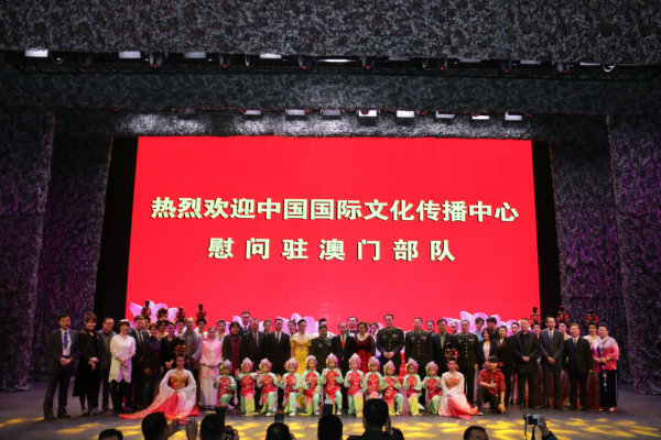 008-合影_1.jpg