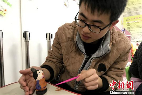 76736940_副本.jpg
