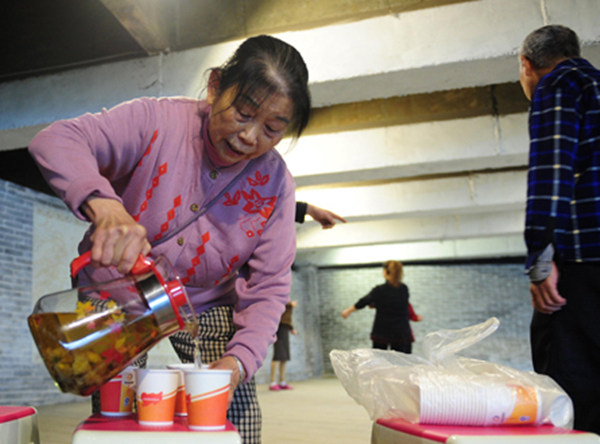 茶水婆婆.jpg