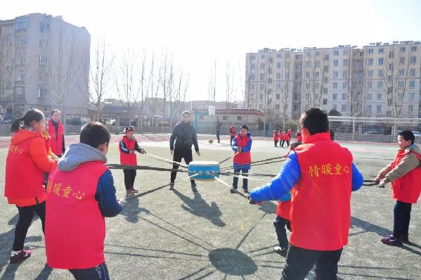 牵手关爱行动.jpg
