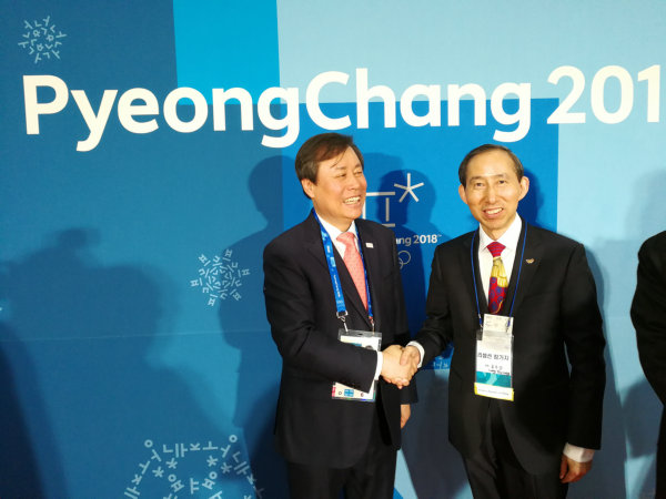 1都钟焕欢迎龙宇翔出席招待会_1.jpg