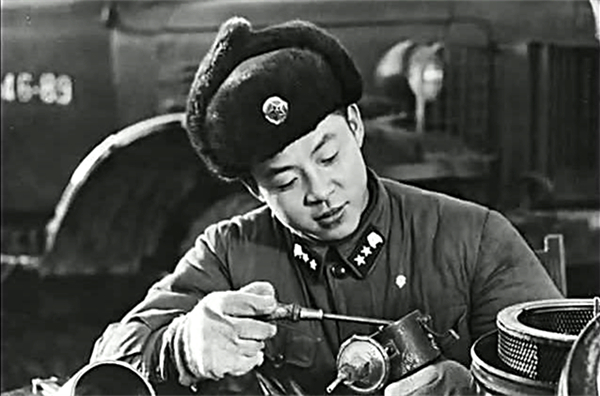 向雷锋同志学习.jpg