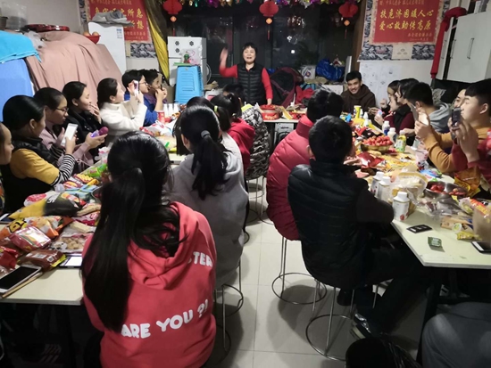 2018年，大家一起过年.jpg