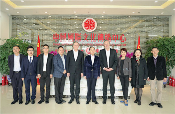 合影_1.jpg