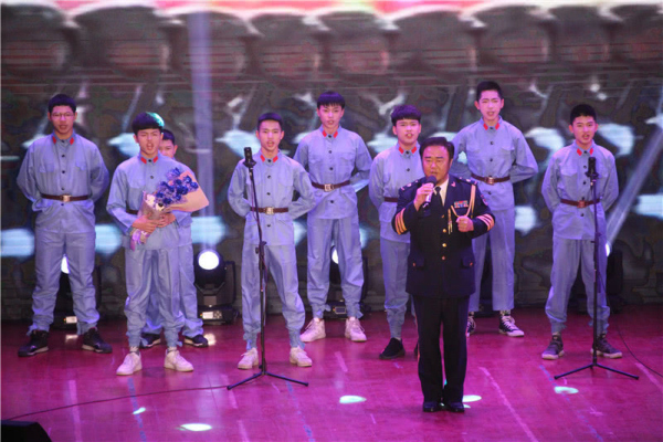 霍勇演唱《四渡赤水出奇兵》《当那一天来临》.jpg