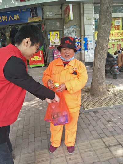 志愿者.jpg
