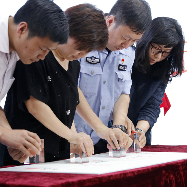 999人道救助热线开通 24小时受理大病求助 (2).jpg