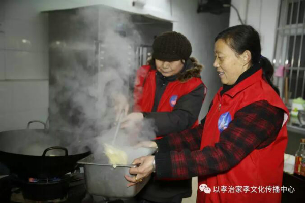 04只要接受过按摩服务的老人.jpg
