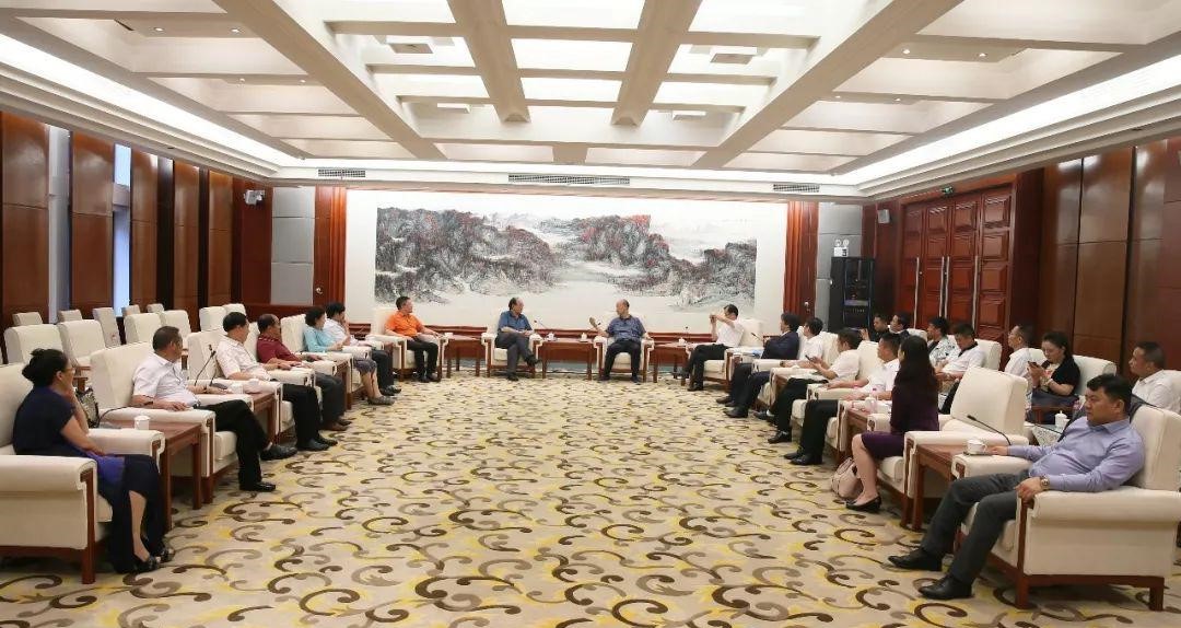 座谈会2.jpg