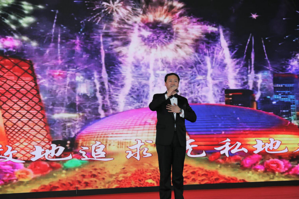 歌曲《我和我的祖国》.jpg