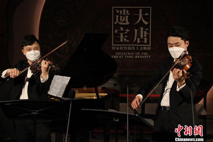 点击进入下一页