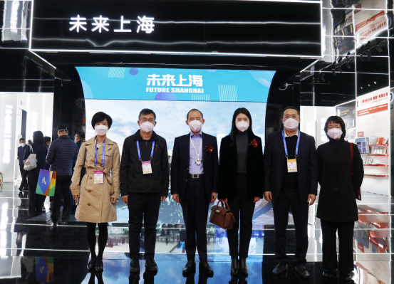 龙宇翔出席第十八届文博会“加强884.png