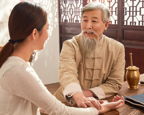 日媒：中医药在中国年轻人中走俏