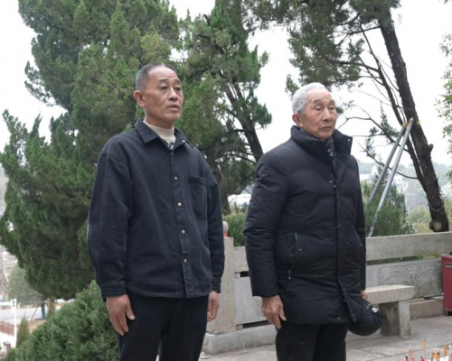 谭仲池：伟烈长垂青史——访左宗棠墓地